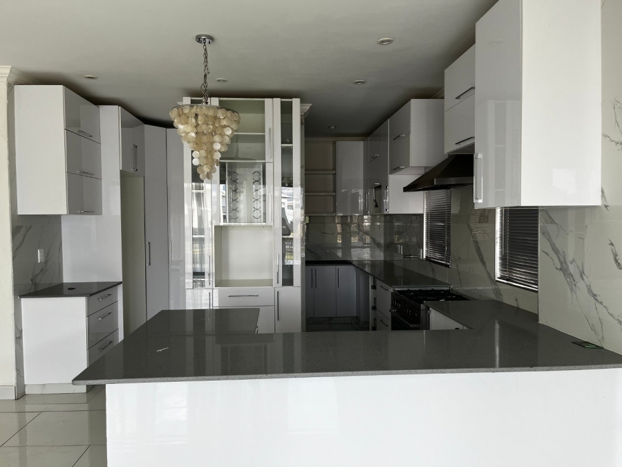3 Bedroom Property for Sale in The Islands Estates North West